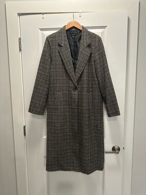 Evereve Houndstooth Long Coat Size M. Slightly oversized.